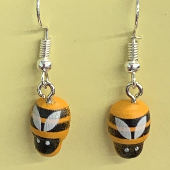 Bee Earring, Bumble Bee Earring, Gift Idea, Bee Jewelry, Silly Animal Earring - Picture 2 of 5
